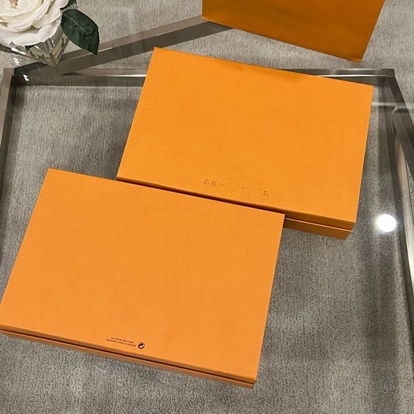 Louis Vuitton Magnetic Gift Boxes Set - Picture 5 of 13